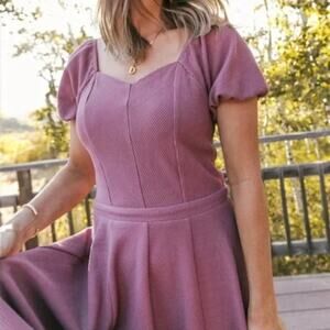 NWT Ivy City Co Stella Dress Mauve Midi Ribbed Sweetheart Neck Circle Skirt Sz M